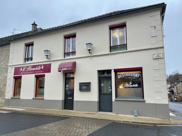 Murs Commerciaux  pièces Voisenon disponible à la Vente