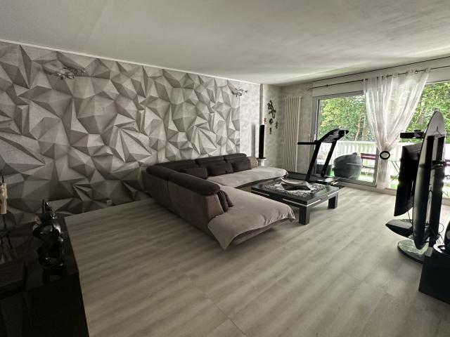 Appartement 5 pièces Vaux le penil disponible à la Vente