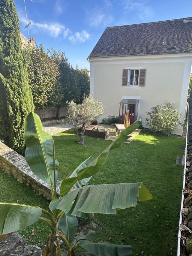Maison 8 pièces Le mee sur seine disponible à la Vente