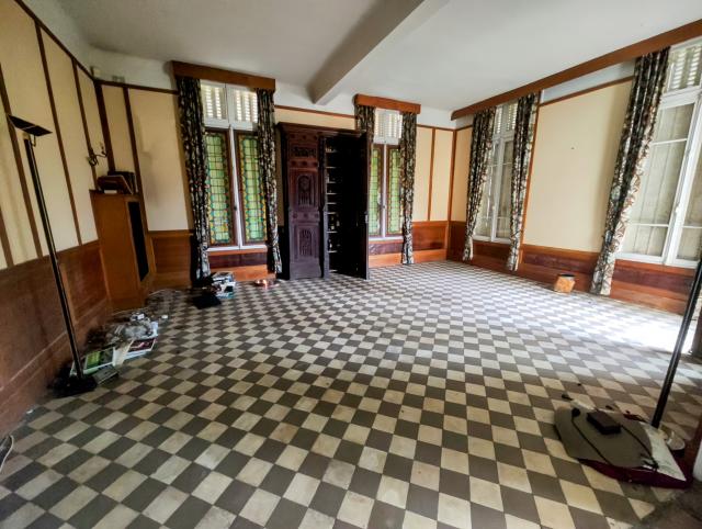Maison 10 pièces Le mee sur seine disponible à la Vente