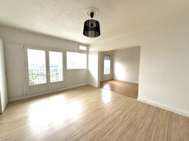 Appartement 4 pièces Le mee sur seine disponible à la Vente