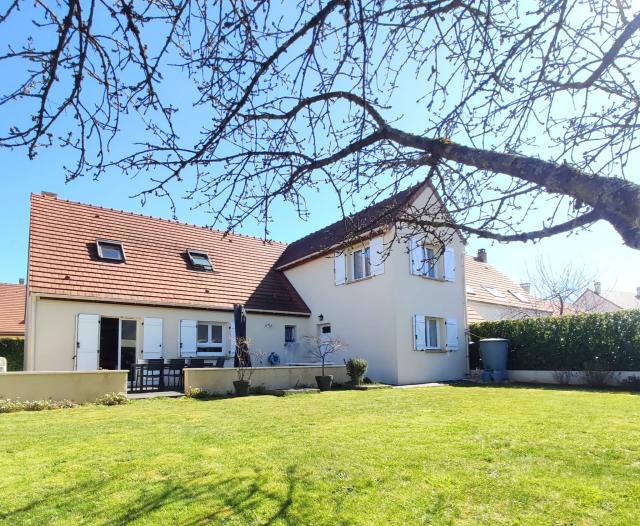 Maison 7 pièces Vaux le penil disponible à la Vente