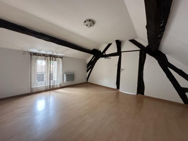 Maison De Village 3 pièces St germain laxis disponible à la Location