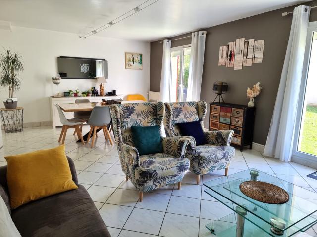 Maison 7 pièces Rubelles disponible à la Vente