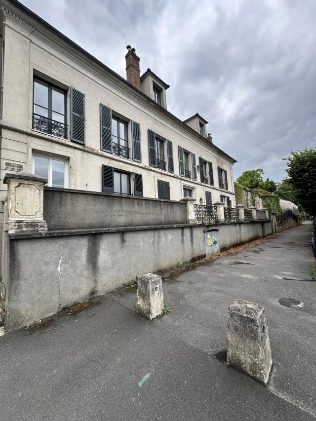 Appartement 2 pièces Moret-loing-et-orvanne disponible à la Location