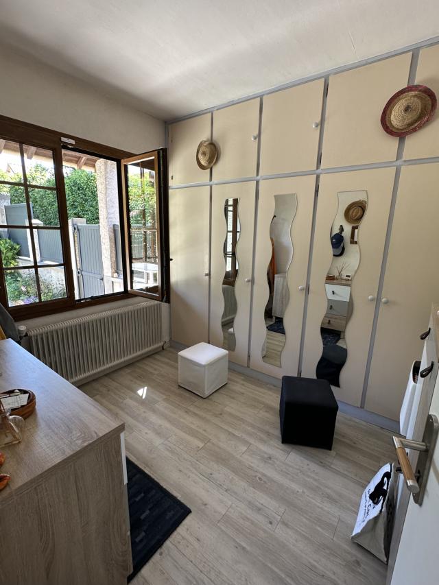 Maison 8 pièces Vaux le penil disponible à la Vente