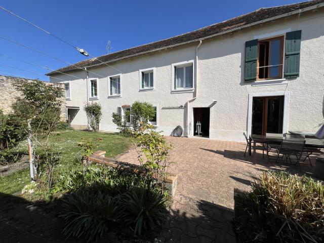 Maison 7 pièces Chartrettes disponible à la Vente