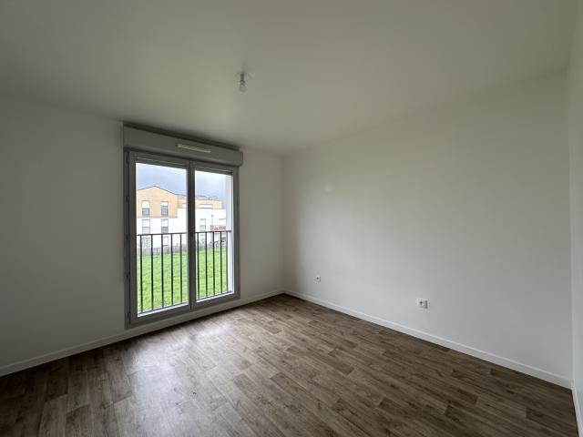 Appartement 2 pièces Vert st denis disponible à la Location