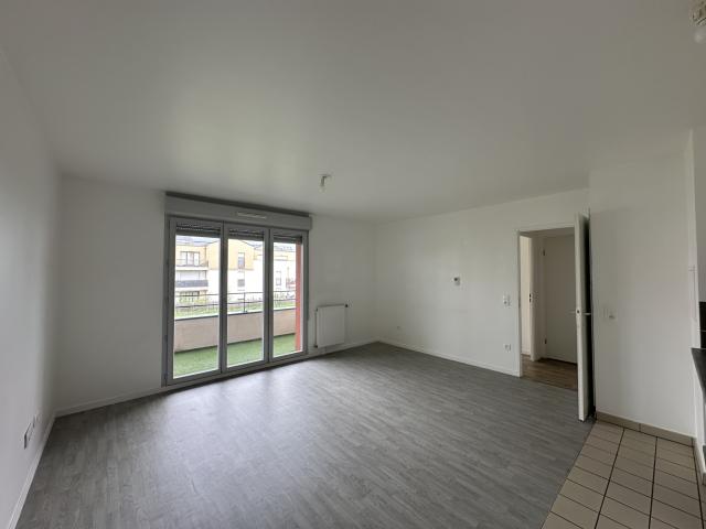 Appartement 2 pièces Vert st denis disponible à la Location