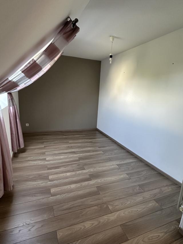 Maison 7 pièces Vaux le penil disponible à la Vente