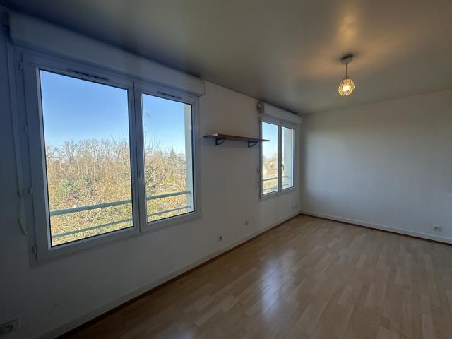 Studio 1 pièces Dammarie les lys disponible à la Location