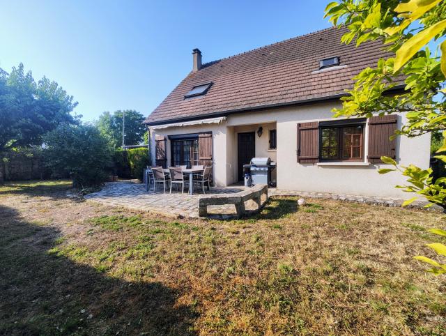 Maison 6 pièces Rubelles disponible à la Vente
