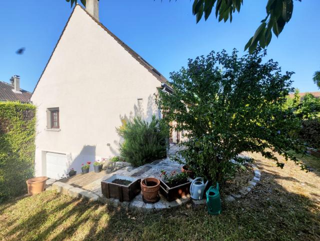 Maison 6 pièces Rubelles disponible à la Vente