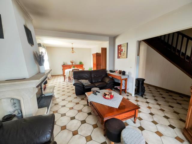Maison 6 pièces Rubelles disponible à la Vente