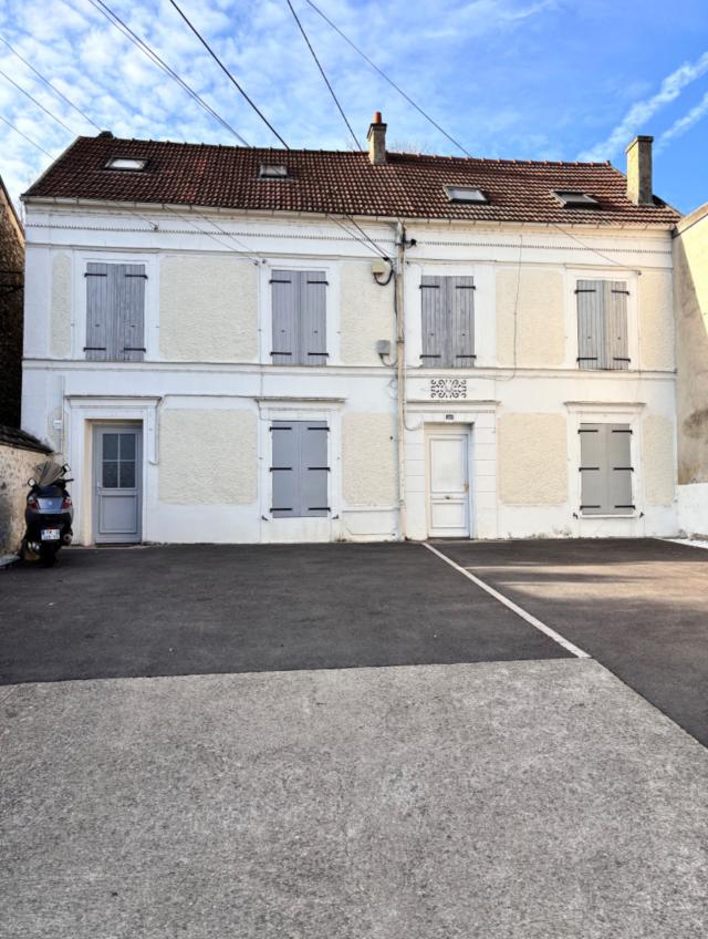 Appartement 2 pièces Le mee sur seine disponible à la Location