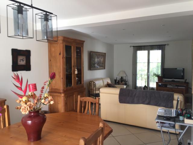 Maison 6 pièces Vaux le penil disponible à la Location