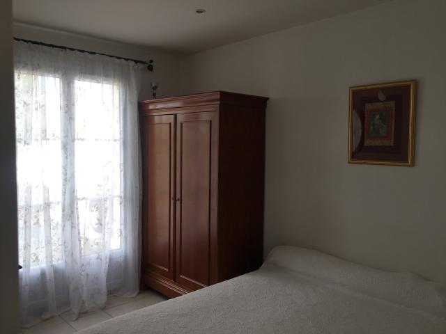 Maison 6 pièces Vaux le penil disponible à la Location
