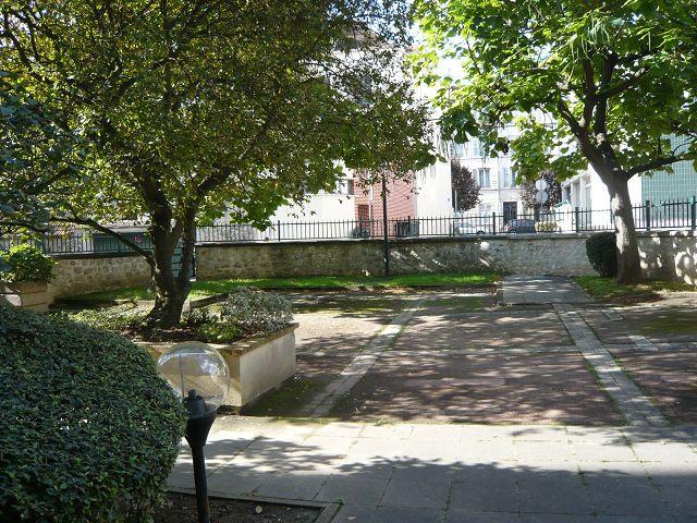 Appartement 1 pièces Melun disponible à la Location