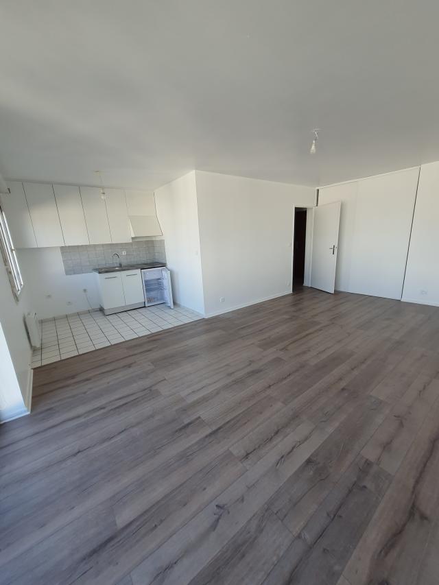 Appartement 1 pièces Melun disponible à la Location