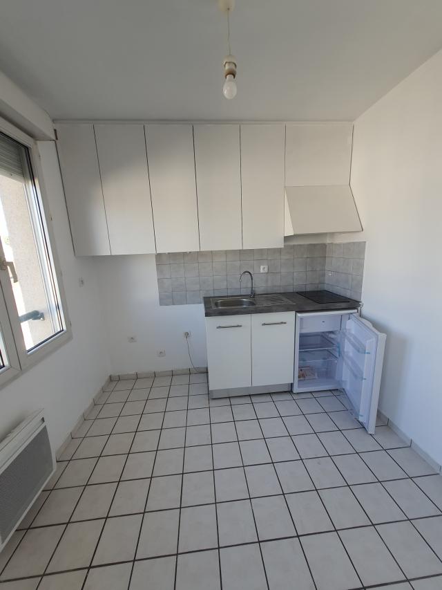 Appartement 1 pièces Melun disponible à la Location