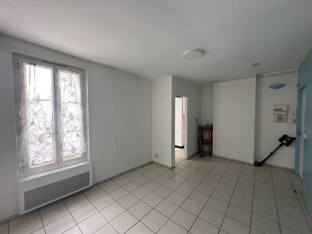 Appartement 1 pièces Fontainebleau disponible à la Location