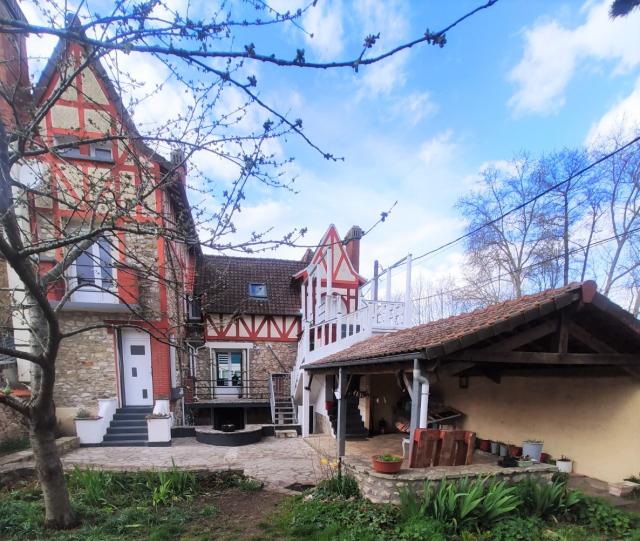 Maison 9 pièces Le mee sur seine disponible à la Vente