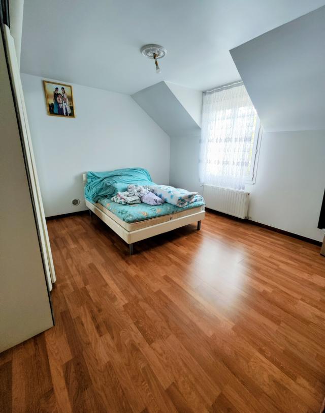 Maison 9 pièces Le mee sur seine disponible à la Vente