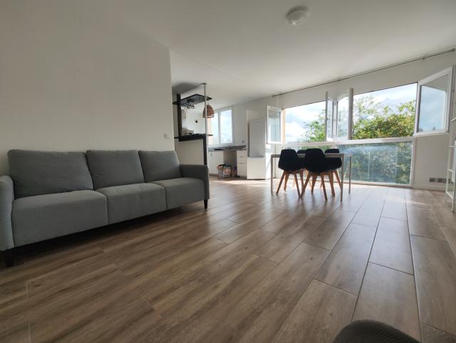 Appartement 3 pièces Le mee sur seine disponible à la Location