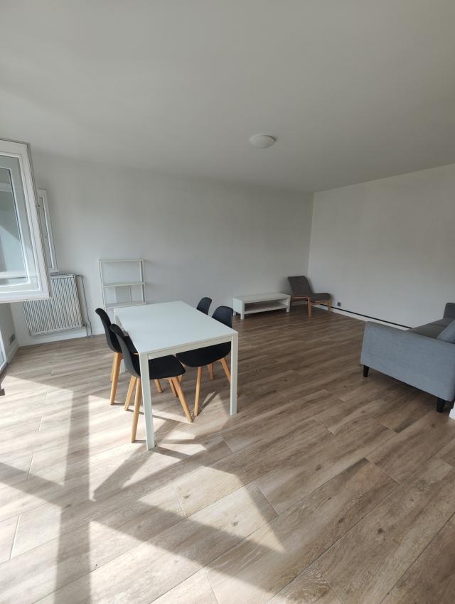 Appartement 3 pièces Le mee sur seine disponible à la Location