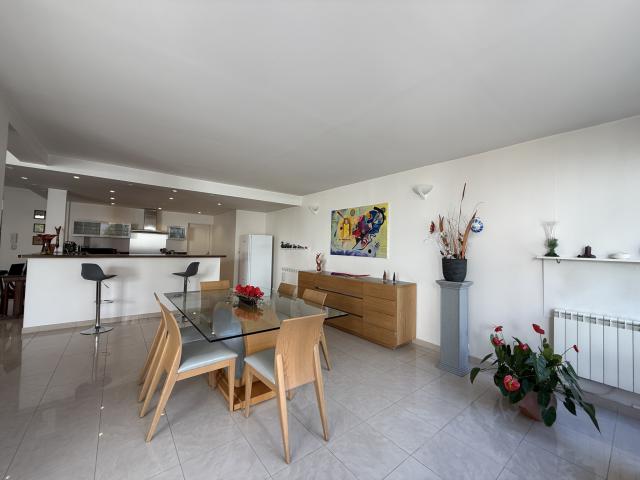 Loft 7 pièces Melun disponible à la Vente