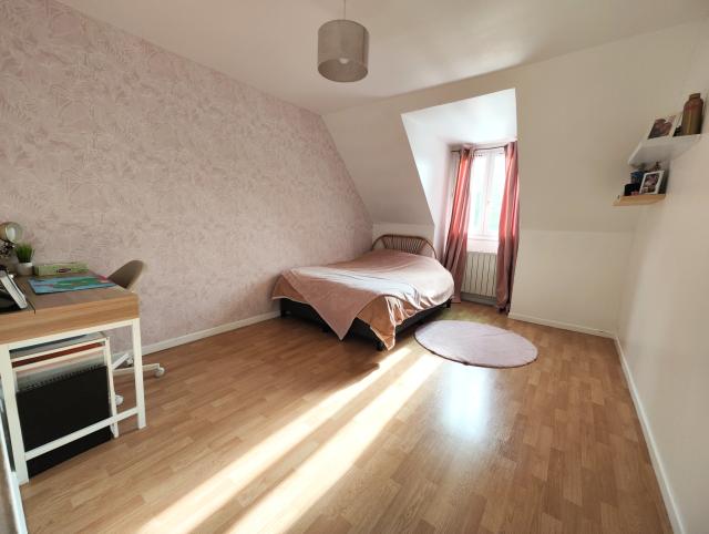 Maison 8 pièces Boissettes disponible à la Vente