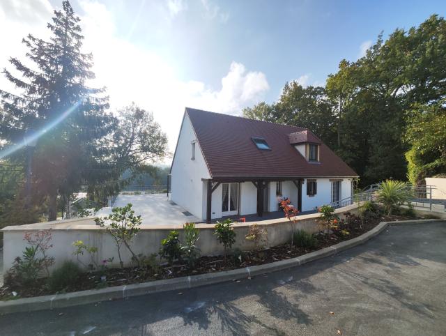 Maison 8 pièces Boissettes disponible à la Vente