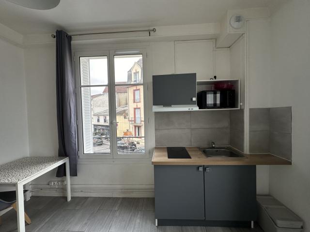 Appartement 1 pièces Melun disponible à la Location
