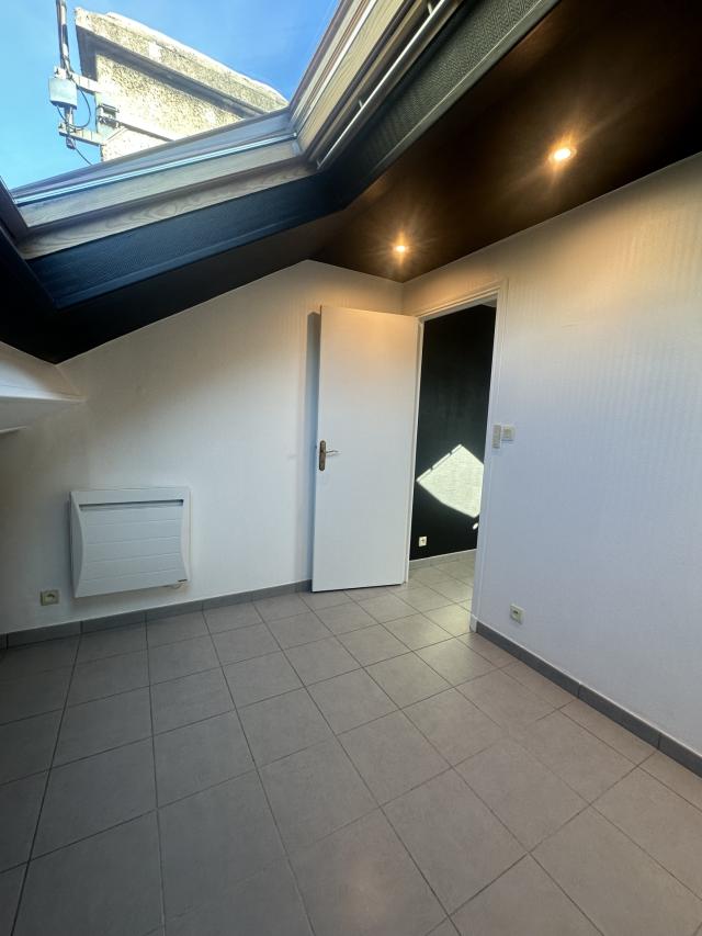 Appartement 1 pièces Melun disponible à la Location