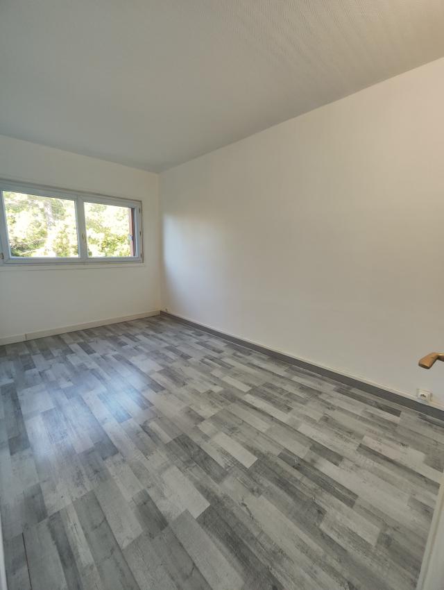 Appartement 3 pièces Le mee sur seine disponible à la Location