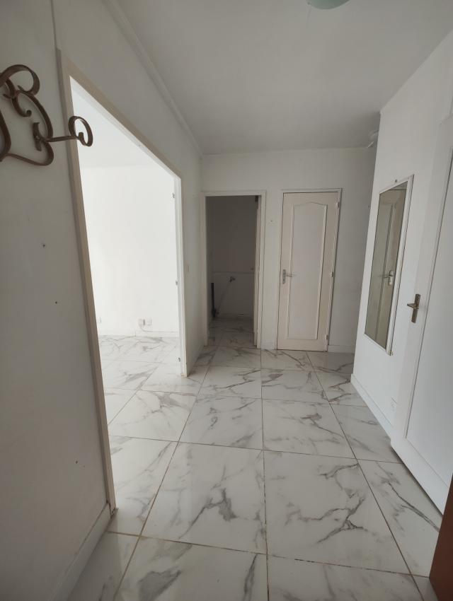Appartement 3 pièces Le mee sur seine disponible à la Location