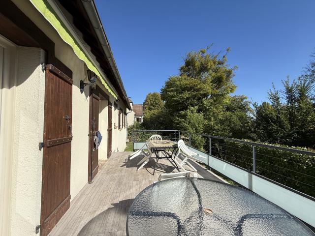 Maison 9 pièces Le mee sur seine disponible à la Vente
