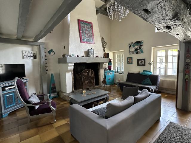 Maison 9 pièces Maincy disponible à la Vente