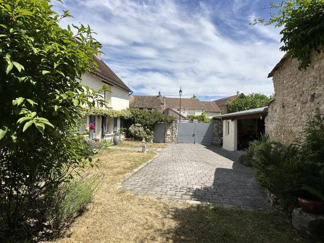 Maison 9 pièces Maincy disponible à la Vente