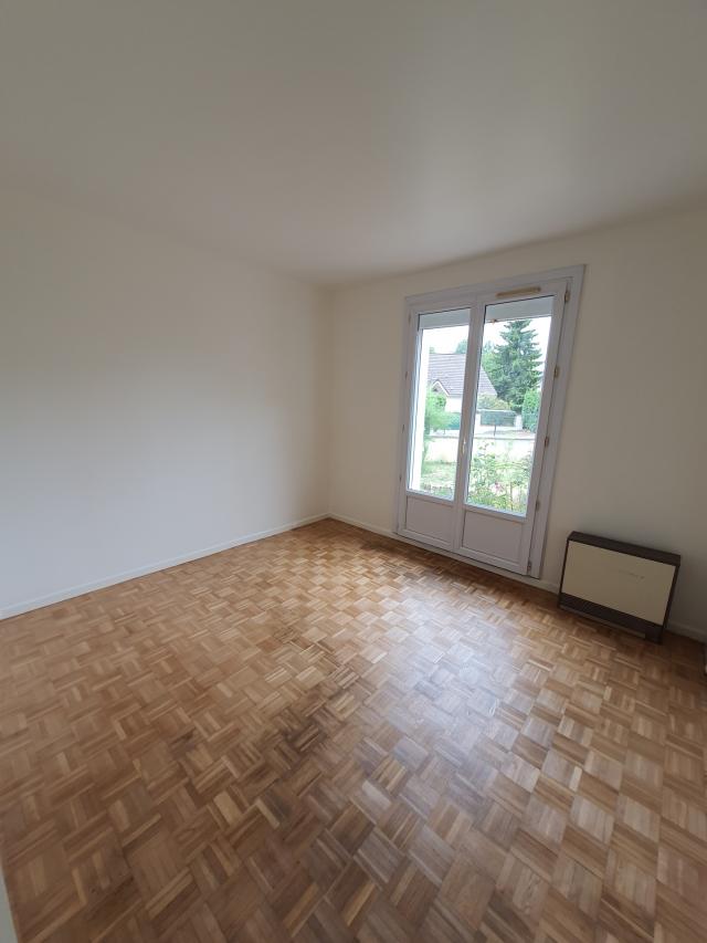 Maison 5 pièces Rubelles disponible à la Location