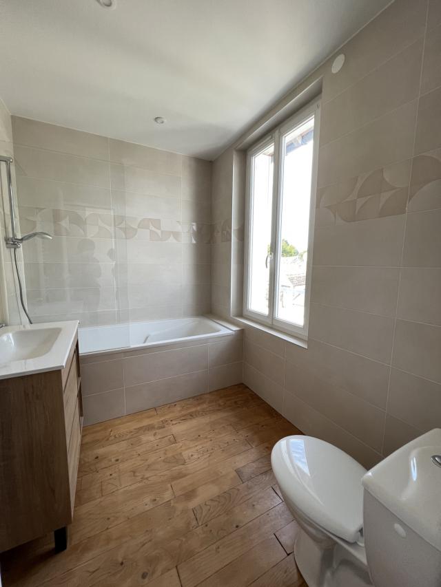 Maison 5 pièces Hericy disponible à la Location