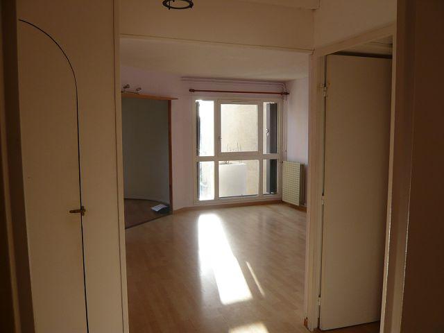 Appartement 3 pièces Le mee sur seine disponible à la Location