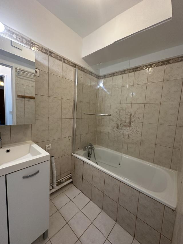 Appartement 3 pièces Le mee sur seine disponible à la Location