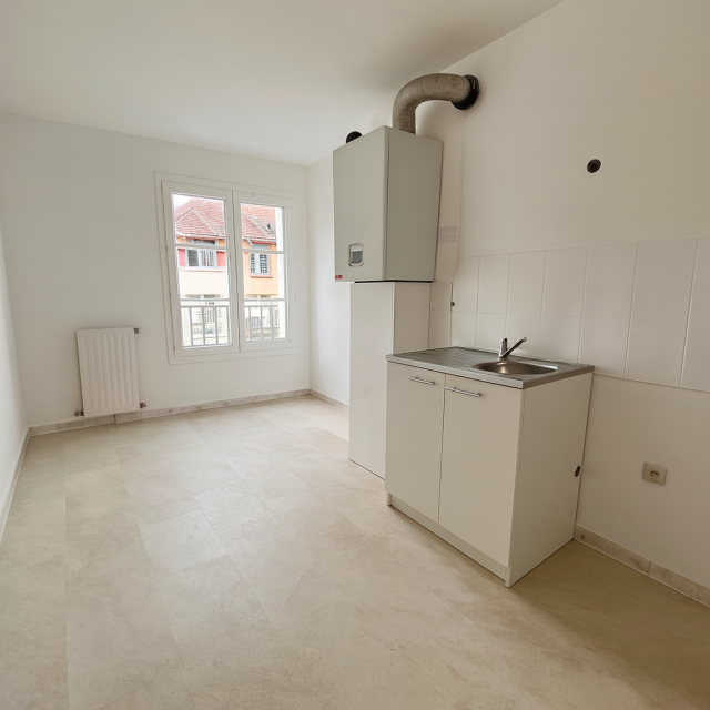 Appartement 5 pièces Melun disponible à la Vente