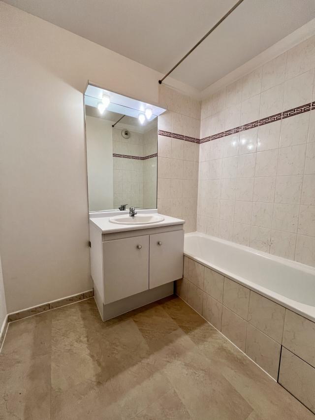 Appartement 5 pièces Melun disponible à la Vente