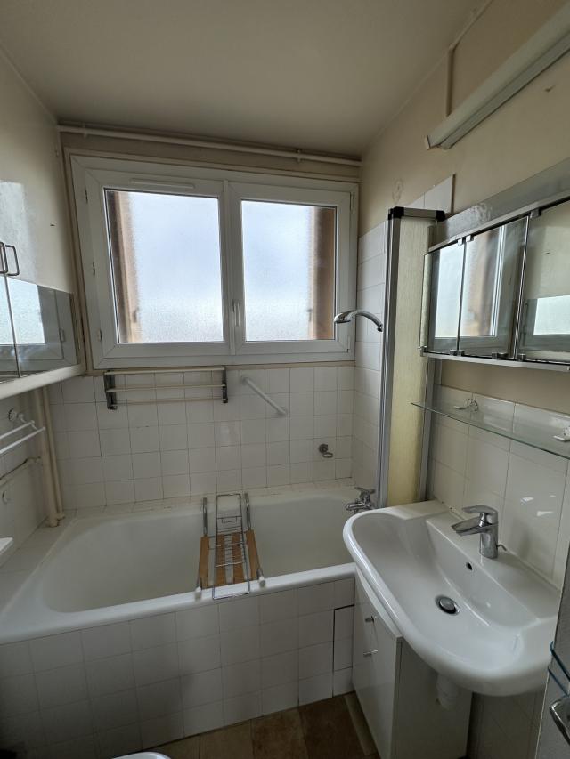 Appartement 4 pièces Melun disponible à la Vente