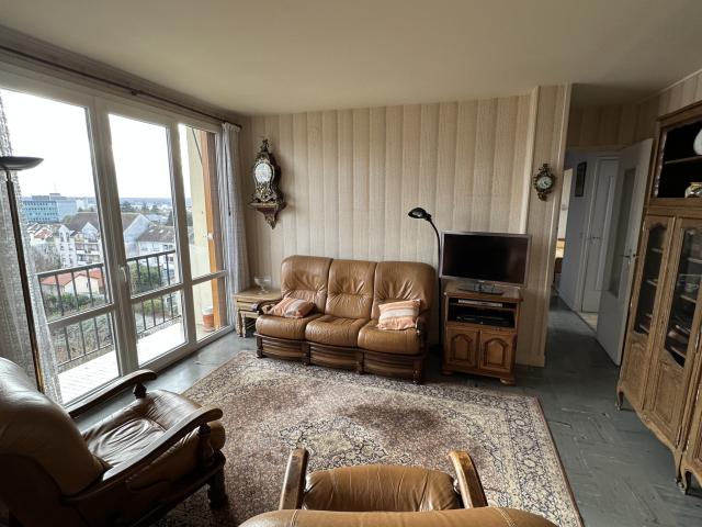 Appartement 4 pièces Melun disponible à la Vente