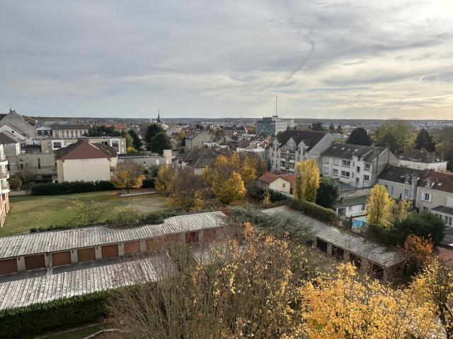 Appartement 4 pièces Melun disponible à la Vente
