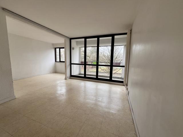 Appartement 4 pièces Vaux le penil disponible à la Vente