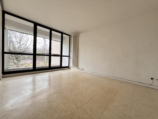 Appartement 4 pièces Vaux le penil disponible à la Vente